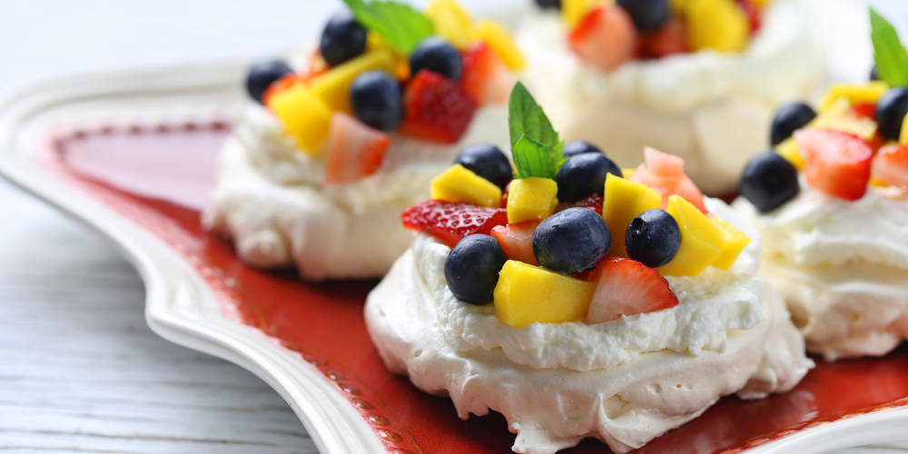 vuly-trampolines-Australia-day-fun-pavlova