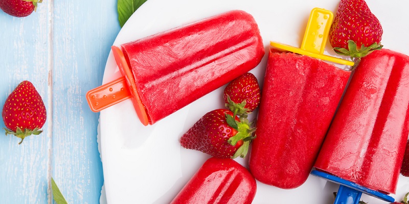 Strawberry and cream ice pops