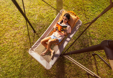 Outdoor Bed Swing: The Backyard Hangout Everyone Wants to Claim