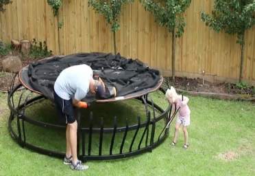 Vuly Trampoline Assembly - Video Tutorials 