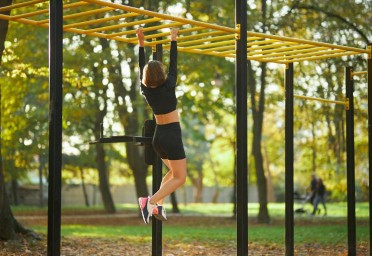 What’s the Standard Monkey Bar Spacing?
