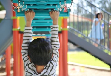 How to Avoid Blisters from Monkey Bars