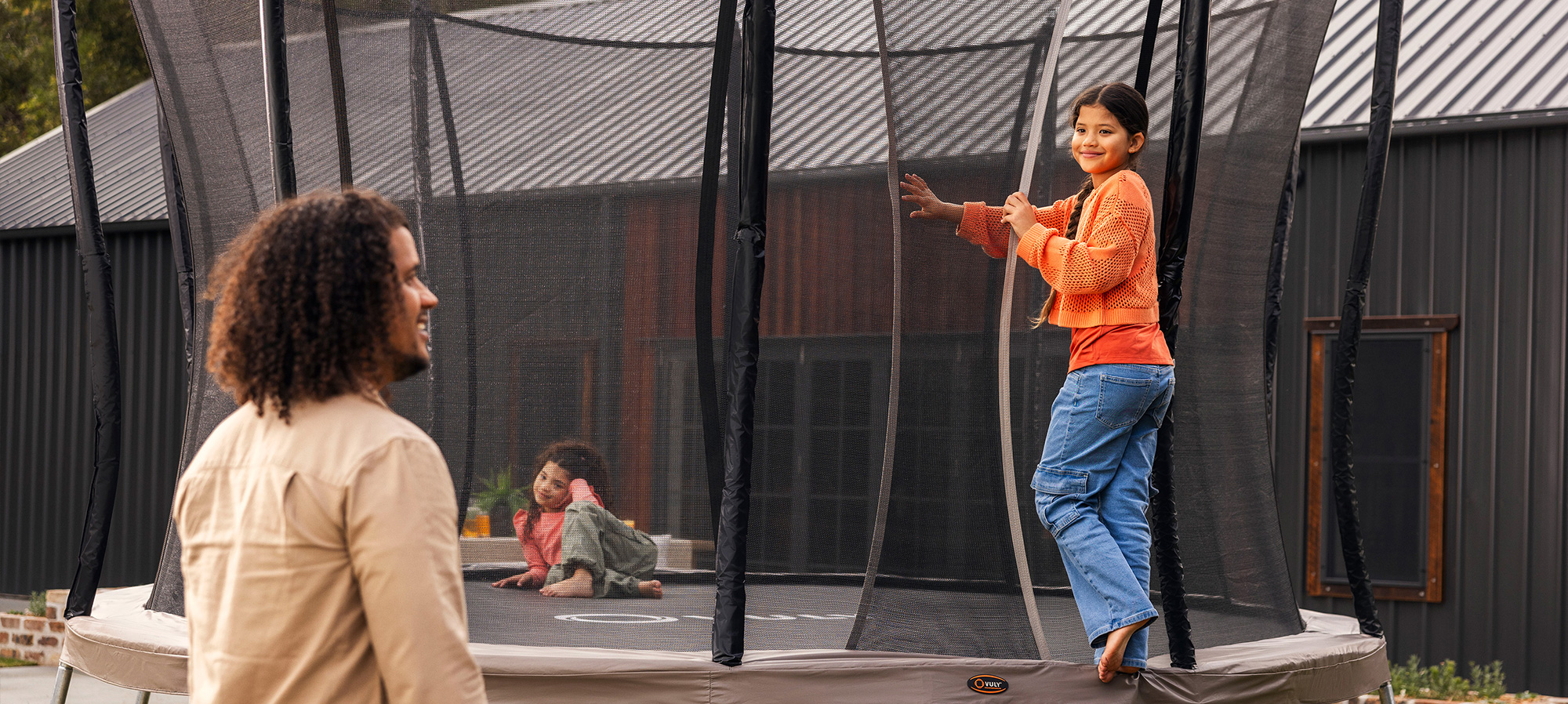 trampoline with enclosure